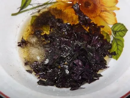 Saláta, aszalt paradicsommal, a recept egy fotót