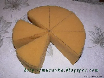 Csokoládé torta eperrel kötött horgolt