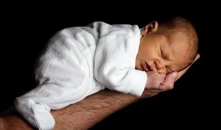 Álom értelmezés álom, amit a baba a karjában, hogy tartsa az újszülötteket alvás közben (álom értelmezése) Álom értelmezés álom, amit a baba a karjában, hogy tartsa az újszülöttek egy álom