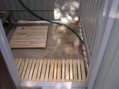 Épület egy zuhany az ország saját kezűleg (saját) Épület egy zuhany az ország saját kezűleg