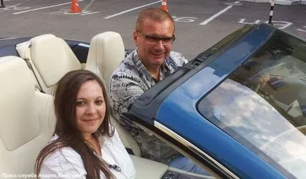 Sveta Kuritsyna feleségül Andreya Kovalova amikor az esküvő kerül sor (Andrey Kovalev) Sveta Kuritsyna feleségül Andreya Kovalova amikor az esküvő kerül sor