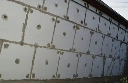 Falszigetelés hab otthon saját kezűleg a videó (a) Falszigetelés hab otthon saját kezűleg videó