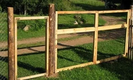 Gates hullámkartonból, hogyan lehet a saját kezét (a kapu) Gates hullámkartonból, hogyan lehet a saját kezét