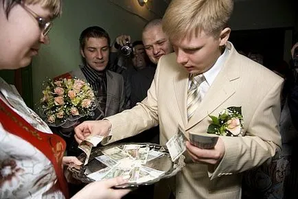 Kérdések az esküvő a vőlegény vicces és szórakoztató, a menyasszony és a barátok Kérdések az esküvő a vőlegény vicces és szórakoztató, a menyasszony és a barátok