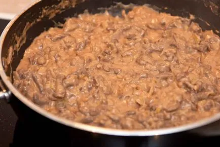 Marha Stroganoff klasszikus recept lépésről lépésre fotók