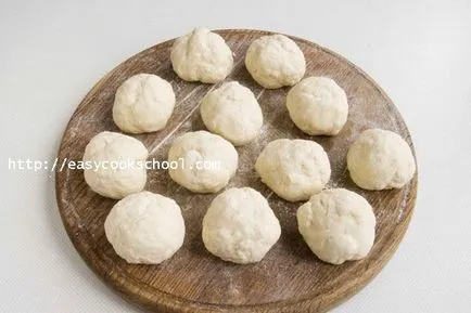 Hychiny sajttal és burgonyával lépésről lépésre recept fotókkal, egyszerű receptek (recept) Hychiny sajttal és burgonyával lépésről lépésre recept fotókkal, egyszerű receptek