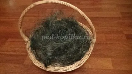 Tulipánok édességek kezével