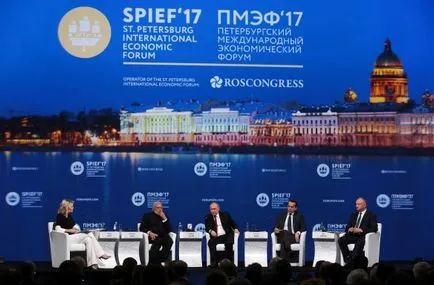 A vendégek Putyin nyerte a szentpétervári fórum