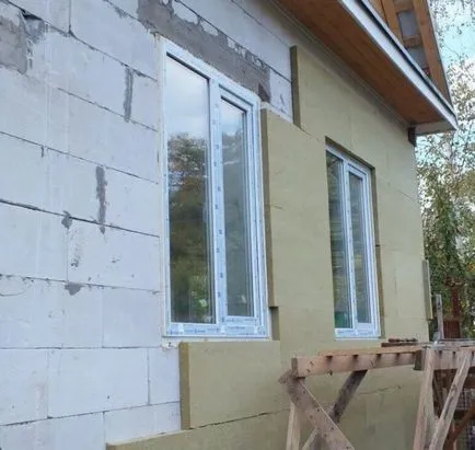 A meleg ház pórusbeton kívül a kezüket