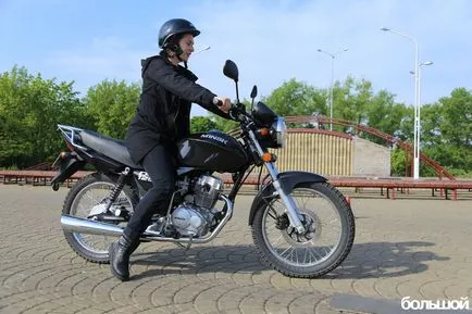 Egy lány és egy motorkerékpár, mint ahogy elkezdődött