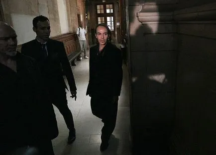 Galliano, John, divat enciklopédia