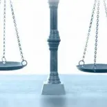 Bélyegilleték - azaz a polgári ügyek, a választott bíróság a vádlottal (eset) Bélyegilleték - azaz a polgári ügyek, a választott bíróság a vádlottal