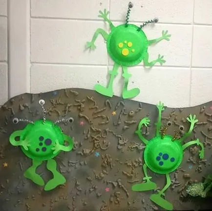 Aliens saját kezűleg a Űrhajózási Day - karaponder - kreatív gyerekeknek