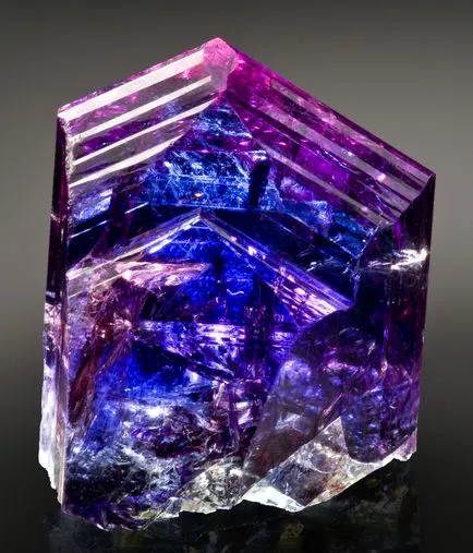 Riddle Tanzanites kő, tulajdonságai és jellemzői (Tanzanites kő) Titokzatos kő Tanzanite, tulajdonságai és jellemzői