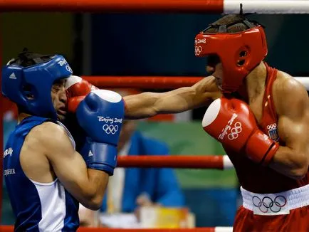 Mi berendezésre van szükség, box áttekintést a lényeges elemek - a világ a küzdősportok (felülvizsgálat) Mi berendezésre van szükség, box áttekintést a lényeges elemek - a világ a harcművészetek
