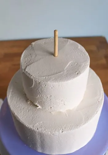 Hogyan máz egy esküvői torta vajkrém