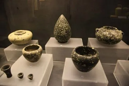 Hogyan és milyen fűrészelt és fúrt kő a neolitikum, majd később