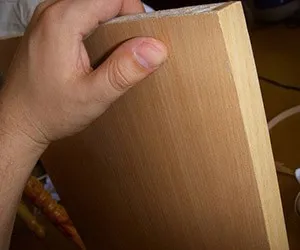 Hogyan ragasztó szélén a forgácslap otthon, hogy a bútorok magukat (magunkat) Hogyan ragasztó szélén a forgácslap otthon, hogy a bútorok magukat