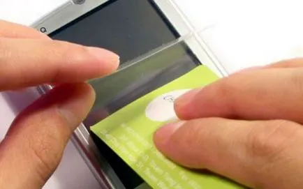 Mivel a paszta film a smartphone (védőfóliát paszta) Hogyan illessze film okostelefonon