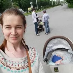 Hogyan kell tanítani a gyermeket, hogy inni egy cső, egy palack, egy feeder kupa függetlenül