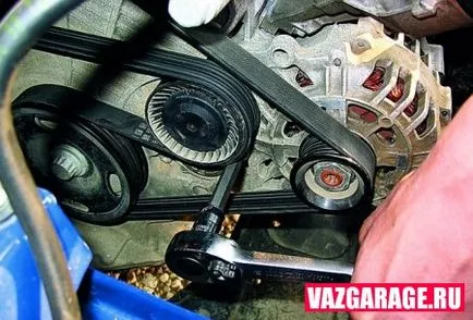 Hogyan húzza a szíj generátor kezük