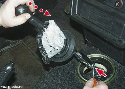 Cseréje a sebességváltó kart a VAZ-2101 2107