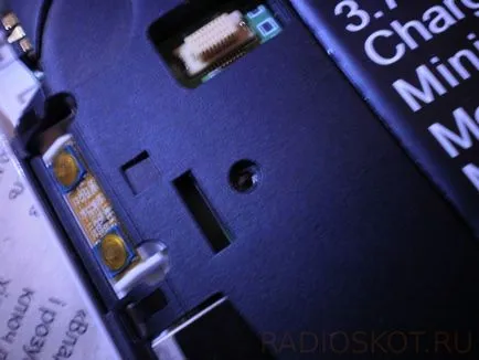 Cseréje egy törött USB-nyílás a lemez