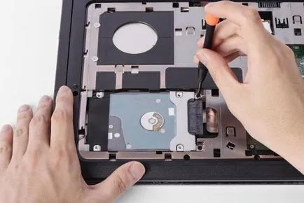 Hogyan változtatja meg a merevlemez egy laptop Gyakorlati útmutató (kemény) Hogyan változtatja meg a merevlemez egy laptop Gyakorlati útmutató