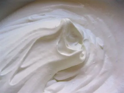 Hogyan készüljünk tejföl torta, így volt egy vastag (szakács) Hogyan készüljünk tejföl torta, így volt vastag