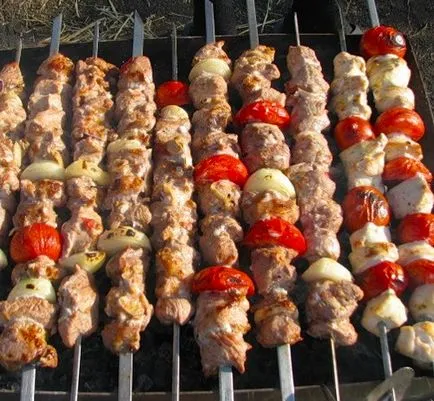 Főzni barbecue sertéshús (receptek)