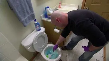 Hogyan tisztítsa meg a WC a saját otthon (egyedül) Hogyan tisztítsa meg a WC a saját otthonában