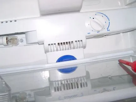 Hogyan orvosolható a hűtőben anélkül, hogy a mester