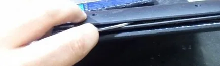 Hogyan szét és tisztítsa meg a port a laptop eMachines e732zg - szétszerelni eMachines laptop (szétszerelés) Hogyan szét és tisztítsa meg a port a laptop eMachines e732zg - szétszerelni a laptop eMachines