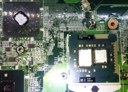 Hogyan szét és tisztítsa meg a port a laptop eMachines e732zg - szétszerelni eMachines laptop (szétszedni) Hogyan szét és tisztítsa meg a port a laptop eMachines e732zg - szétszerelni a laptop eMachines