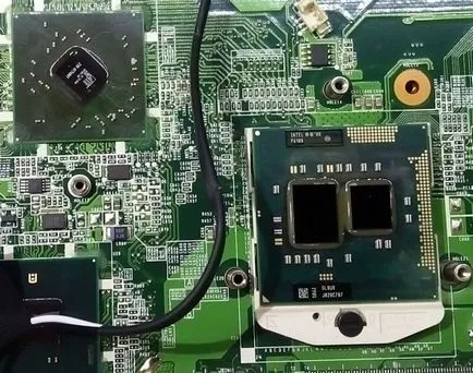 Hogyan szét és tisztítsa meg a port a laptop eMachines e732zg - szétszerelni eMachines laptop (thermo) Hogyan szét és tisztítsa meg a port a laptop eMachines e732zg - szétszerelni a laptop eMachines