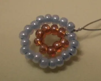 Hogyan készítsünk egy pillangó gyöngy