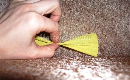 Hogyan készítsünk egy csokor tulipán édességek kezével