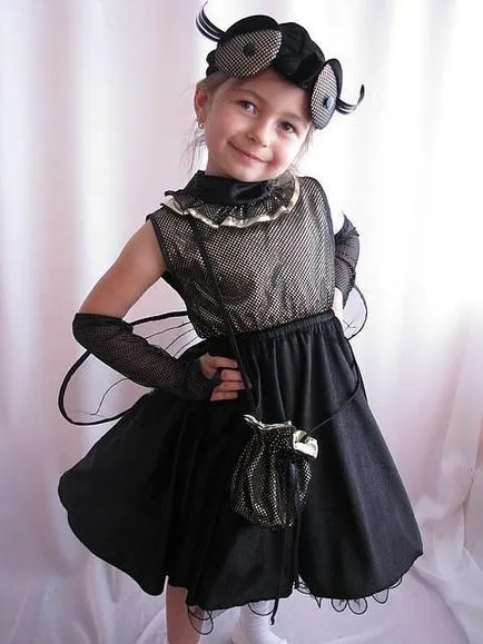 Hogyan készítsünk egy fly-Merészen zümmögő öltöny saját kezűleg