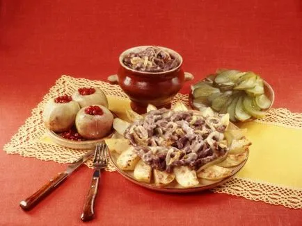 Sült burgonya hússal (egy serpenyőben, a multivarka) recept (sült burgonya és hús a serpenyőben) Sült burgonya hússal (egy serpenyőben, a multivarka) Recept