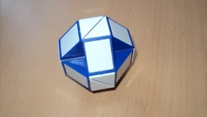 Hogyan készítsünk egy labdát a kígyók