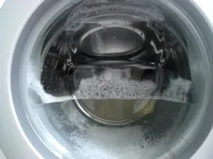 Hogyan engedje le a vizet a mosógép, ha elromlott (drain) Hogyan engedje le a vizet a mosógép, amikor kitört