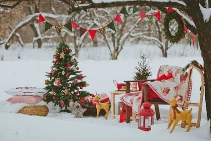 Hogyan lehet díszíteni egy magánházban az új évben érdekes tippeket és tanácsokat (év) Hogyan lehet díszíteni egy magánházban az új évben érdekes tippeket és trükköket