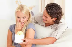 Hogyan kell viselkedni, mint egy szerelmes férfi, hogy a srác szerelmes (videó)
