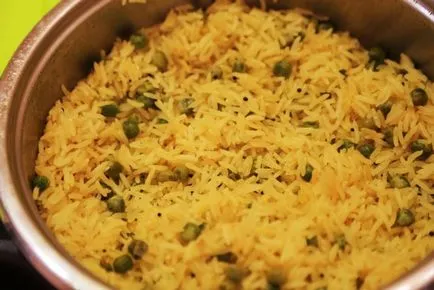 Főzni rizs, így volt omlós, és nem tapadnak össze (omlós) Főzni rizs, így volt omlós, és nem tapadnak össze