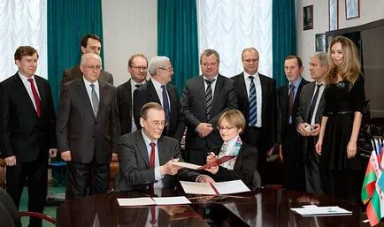 Hogy vannak a gyerekek Putyin, Medvegyev és Abramovics (a képen), hogy hozzanak létre egy nyereséges vállalkozás a semmiből! (Look) Hogy vannak a gyerekek Putyin, Medvegyev és Abramovics (a képen), hogy hozzanak létre egy nyereséges vállalkozás a semmiből!