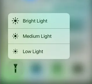 Hogyan kell bekapcsolni az elemlámpát az iPhone