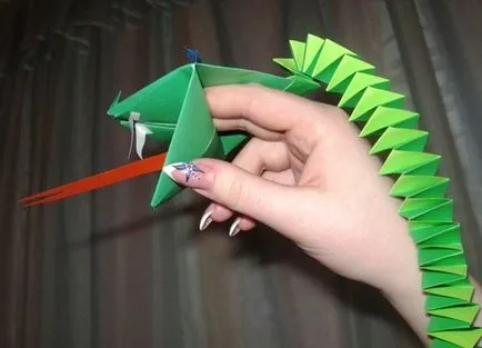 Snake origami mesterek az ország