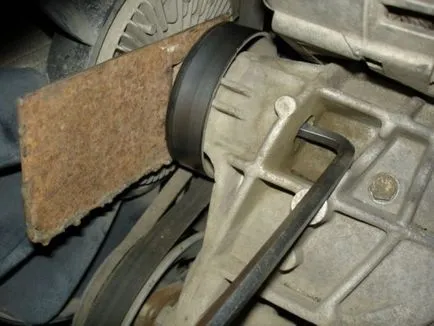 Hogyan cserélje ki a vezérműszíjat a motor audi a4 ANB, kézi autós (Audi) Hogyan cserélje ki a vezérműszíjat a motor audi a4 ANB, autós ellátásokat
