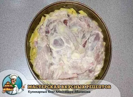 Burgonya csirke kemencében sült egyszerű recept egy fotó