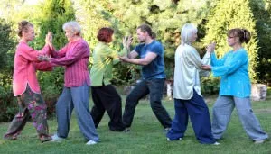 Kínai torna Qigong, légzés, wushu és tai chi gyakorlatokat a kezdők és a lusta